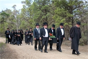 Moonta-Grave-Dressing-09