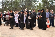 Moonta-Grave-Dressing-17