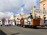 KL17-Parade-047